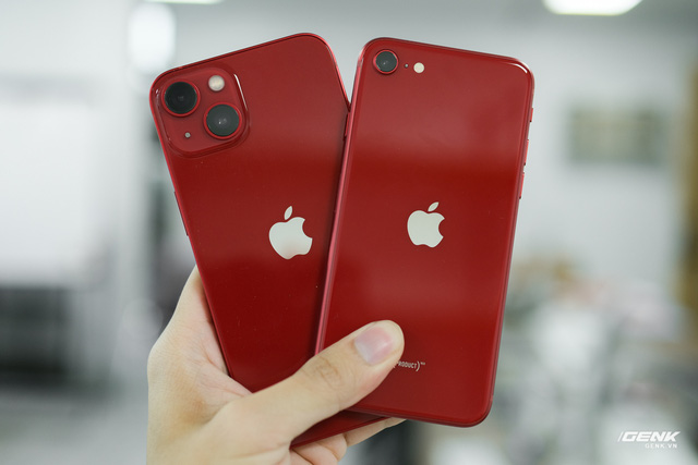  Trên tay iPhone SE 2022 tại Việt Nam: Chiếc iPhone nhàm chán nhất của Apple  - Ảnh 3.
