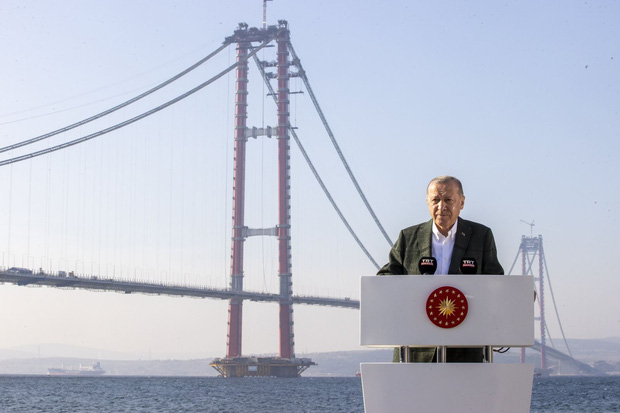 Vượt mặt Nhật Bản, Thổ Nhĩ Kỳ khánh thành cây cầu treo dài nhất thế giới nối đôi bờ Á - Âu - Ảnh 6.