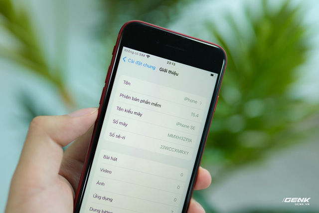  Trên tay iPhone SE 2022 tại Việt Nam: Chiếc iPhone nhàm chán nhất của Apple  - Ảnh 10.