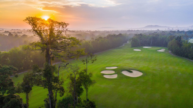 Vì sao đầu tư rất nhiều sân golf đẹp nhưng tỷ phú Phạm Nhật Vượng lại thấy golf là bộ môn khó nhằn?  - Ảnh 2.