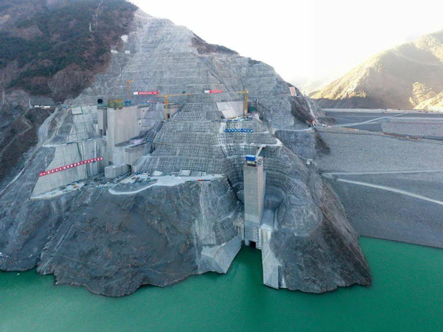  Những sự thật về siêu nhà máy thủy điện Lưỡng Hà Khẩu: xây dựng trên vách đá, cao thứ 2 thế giới  - Ảnh 6.