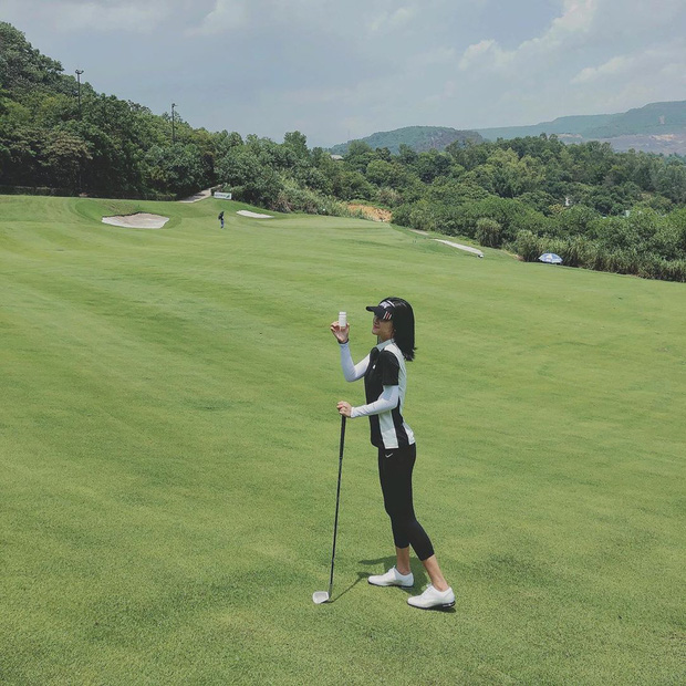 Học golf không chỉ để khởi nghiệp, còn có 5 công việc siêu hot lại ít người biết, lương khởi điểm đã 30 triệu/tháng - Ảnh 1.