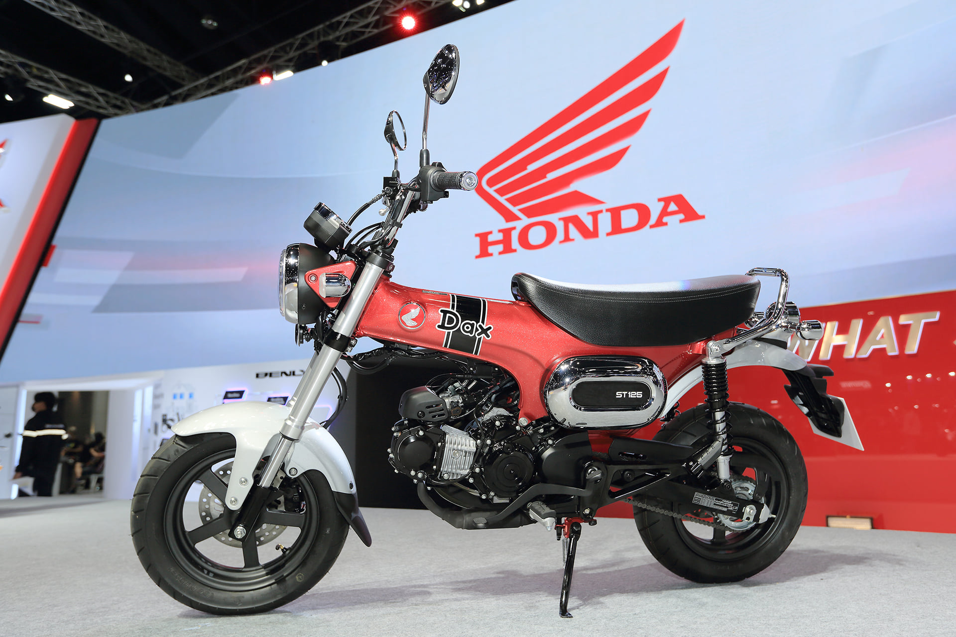 Honda tái sinh mẫu xe máy uống xăng nhỏ giọt với 1,3L/100km, đầy bình chạy 240km - Ảnh 1.