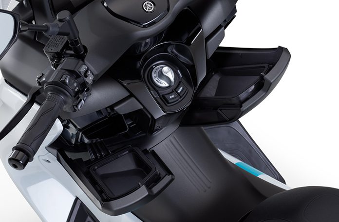 Lộ diện mẫu xe máy điện siêu mạnh của Yamaha, sạc đầy đi 100km, cốp 23 lít - Ảnh 8.