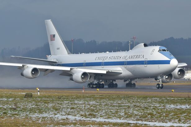 The anti-nuclear doomsday plane followed Mr. Biden to Europe: 1 point like a microwave - Photo 1. The anti-nuclear doomsday plane followed Mr. Biden to Europe: 1 point like a microwave - Photo 1.