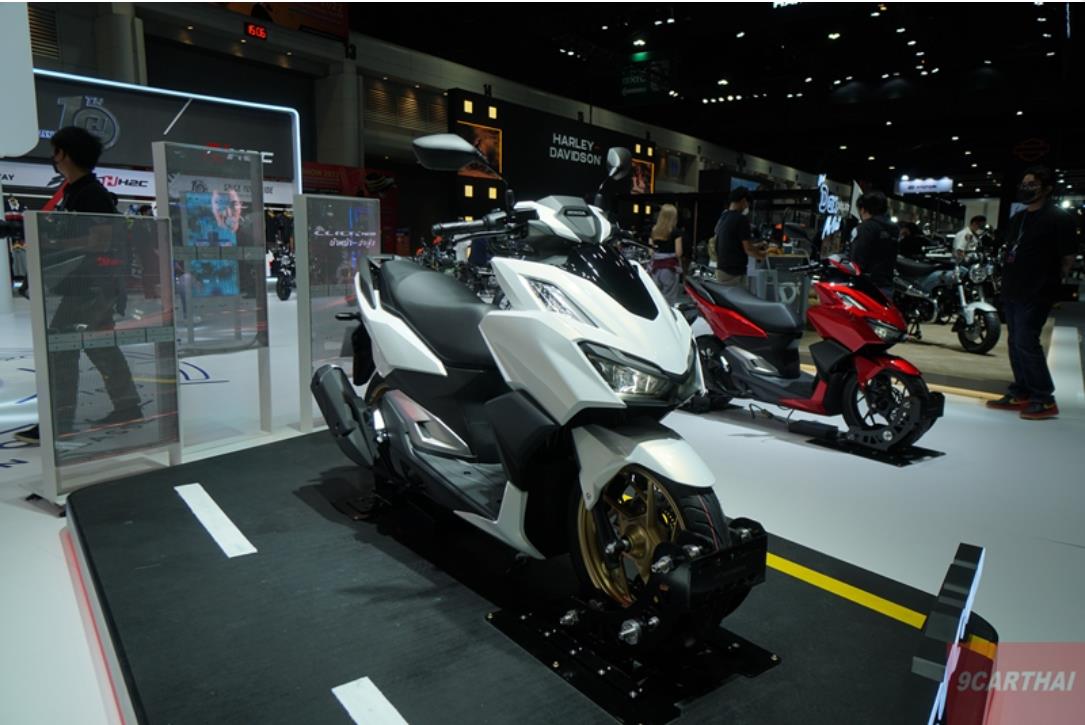 Xe máy Honda Made in Thailand ra mắt gây sốt nhờ loạt nâng cấp, cốp chứa đồ 18 lít - Ảnh 1.