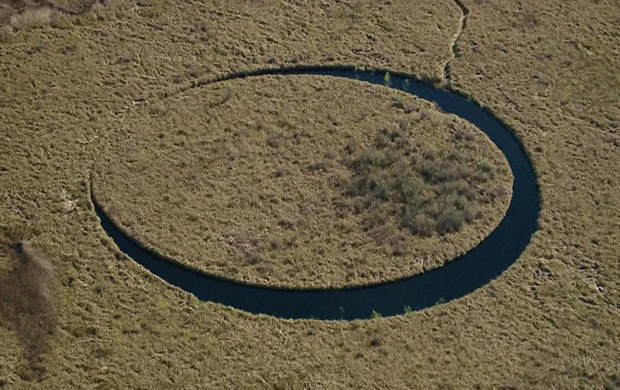 The mystery of the island named The Eye that moves on its own in the heart of Argentina is the most mysterious phenomenon in the world - Photo 2.