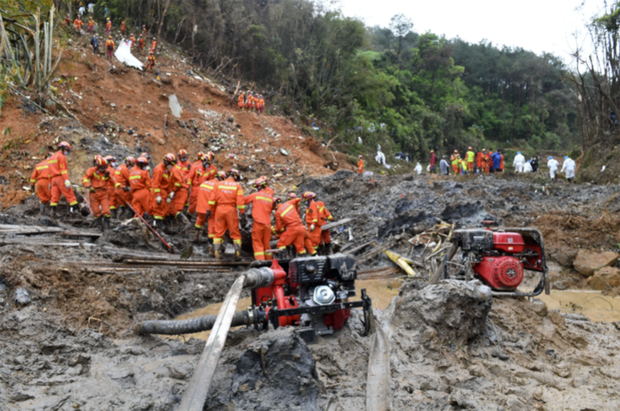 Không có điều kỳ diệu: Trung Quốc chính thức thông báo toàn bộ 132 người trên chuyến bay rơi xuống núi đã thiệt mạng - Ảnh 3.