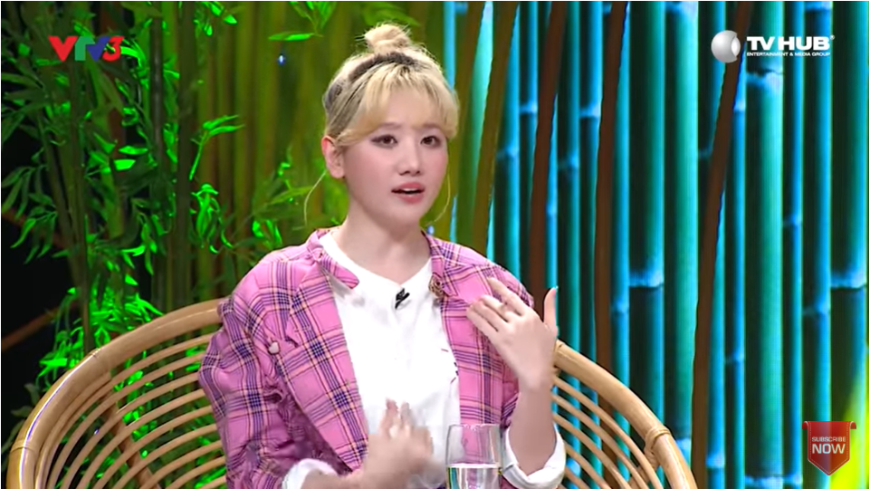 Hari Won: Có bồ năm 16 tuổi, phải dắt theo cả 3 đứa em đi cùng - Ảnh 2. Hari Won: Có bồ năm 16 tuổi, phải dắt theo cả 3 đứa em đi cùng - Ảnh 2.