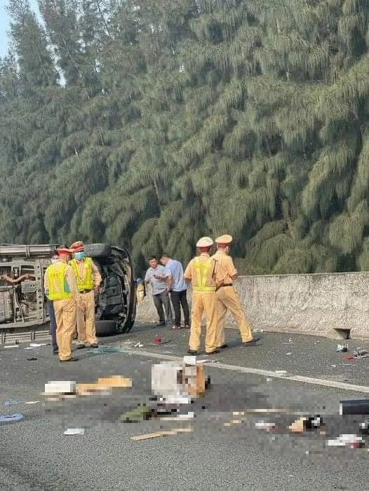 Mr. Le Hoa Binh, Vice Chairman of Ho Chi Minh City People's Committee died after a car accident - Photo 2.