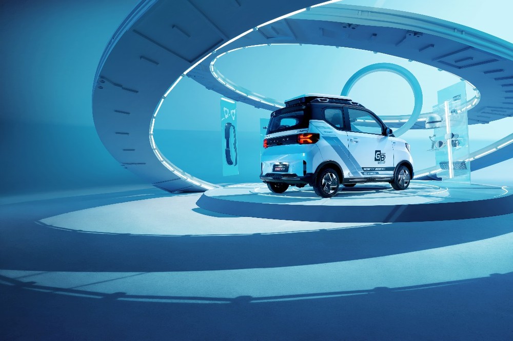 Ô tô điện nhỏ nhưng có võ đang gây sốt không tưởng: Sạc đầy đi 300km, giá ngang Honda SH - Ảnh 2.