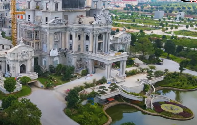  5 l&acirc;u đ&agrave;i lừng lững 3000 tỷ của anh em bầu Thụy: Ho&agrave;nh tr&aacute;ng, tỉ mỉ, c&oacute; cả tượng Ch&uacute;a cứu thế&hellip; xứng tầm &lsquo;anh đại gia ng&agrave;nh điện, em đại gia xi măng&rsquo;  - Ảnh 7.