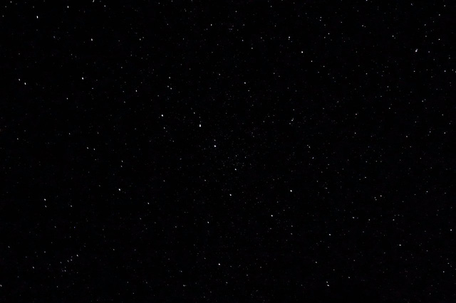 Vì sao sáng lấp lánh Những vì sao sáng lấp lánh trên bầu trời đêm là một cảnh tượng rất đẹp mắt và khiến bất kỳ ai cũng tò mò muốn khám phá về tầm quan trọng của chúng. Hãy để mắt bạn ngắm nhìn theo những con đường sáng lấp lánh đầy bất ngờ trên đêm tại hình ảnh này.