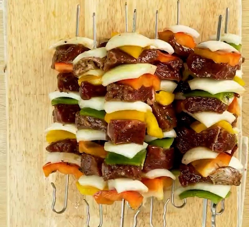 C&aacute;ch l&agrave;m b&ograve; l&uacute;c lắc nướng rau củ mềm thơm lại đậm đ&agrave; hương vị - Ảnh 4.