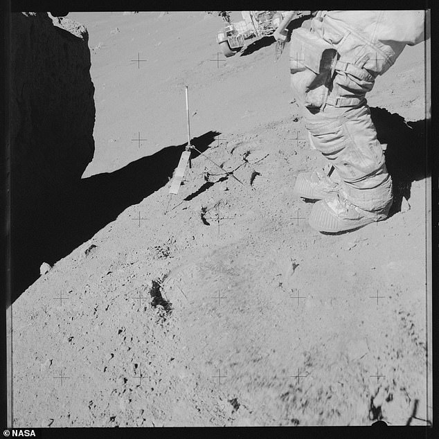 Mảng đất màu cam bất thường trên Mặt Trăng bị NASA giấu suốt 50 năm: Nay mới mở, vì sao? - Ảnh 2.