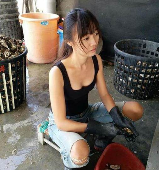 24 tuổi bỏ việc để về quê bóc vỏ hàu, cô gái từng bị khinh thường nay sở hữu thu nhập khủng, trở thành “nữ nhân nuôi hàu đỉnh nhất Đài Loan” - Ảnh 3.