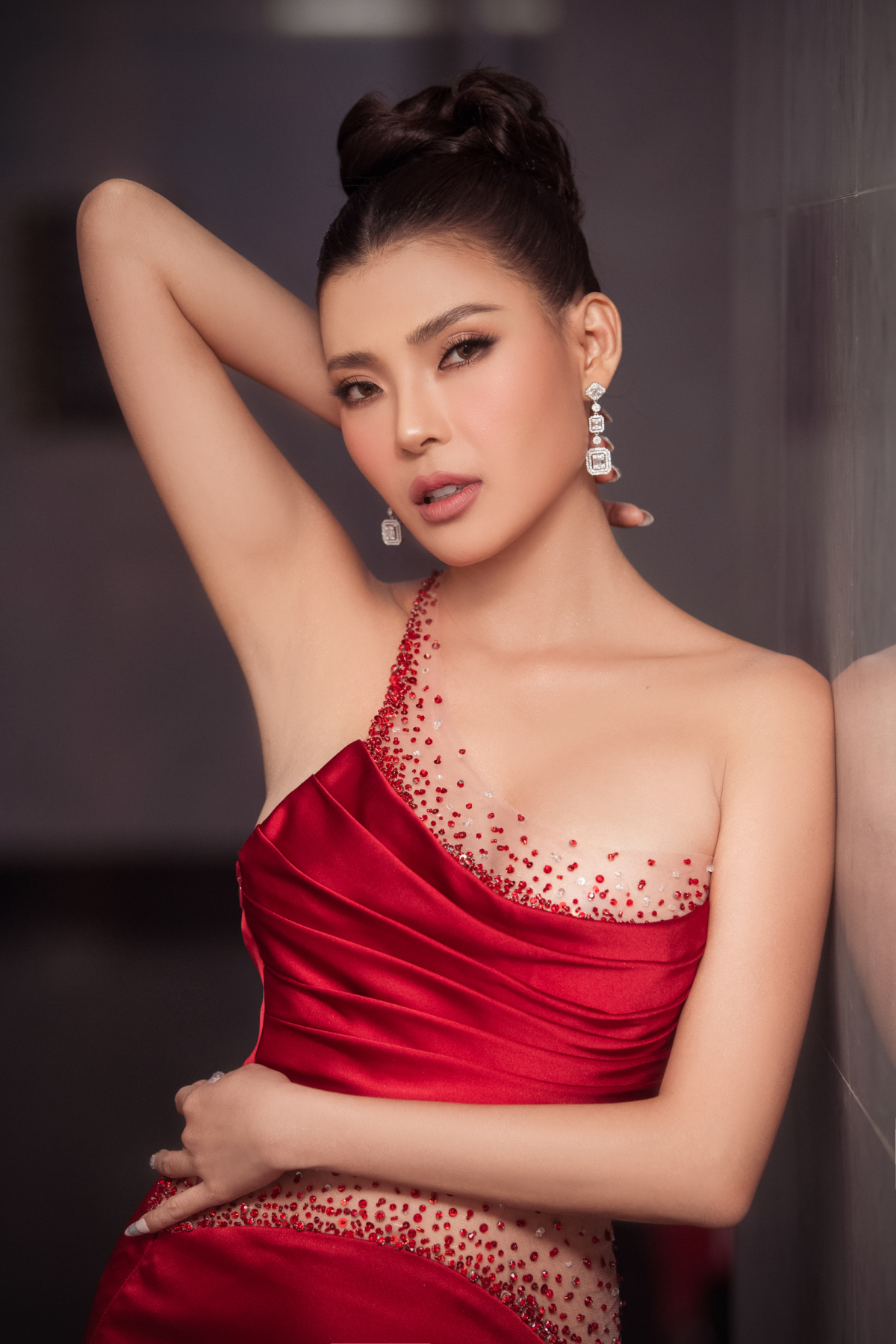 Thúy Diễm bị quay phim chửi thẳng mặt: Không biết diễn thì đừng đóng phim! - Ảnh 1. Thúy Diễm bị quay phim chửi thẳng mặt: Không biết diễn thì đừng đóng phim! - Ảnh 1.