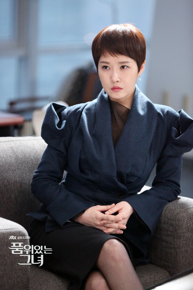  Tình cũ của Hyun Bin ở bom tấn một thời giờ là chị đại quyền lực: Visual, sự nghiệp cỡ nào mà Son Ye Jin cũng phải rén? - Ảnh 4.