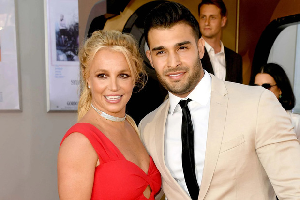 Britney Spears mang thai con thứ 3 ở tuổi 41 với bạn trai kém 13 tuổi, nữ tỷ phú Paris Hilton háo hức chúc mừng - Ảnh 1.