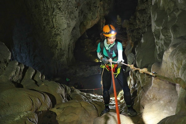 Tour thám hiểm hang động lớn nhất thế giới tại Việt Nam: Cháy vé trước cả năm, cần thể lực dồi dào và quan trọng là phải có…. tiền - Ảnh 5.