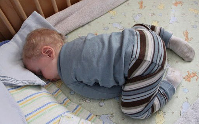 Trẻ tự ngủ và trẻ phải ru mới ngủ có sự khác biệt rõ ràng khi lớn lên, không chỉ ở IQ mà còn ở những yếu tố này, bố mẹ cần lưu ý - Ảnh 3.