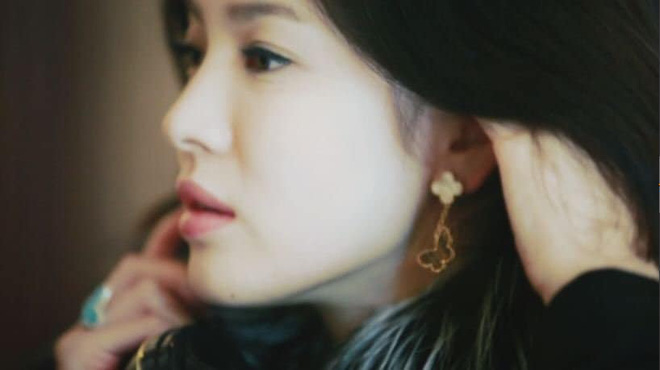 Nhìn ảnh hậu trường không PTS của Song Hye Kyo từ 12 năm trước mới hiểu tại sao cô được phong danh nữ thần - Ảnh 7.