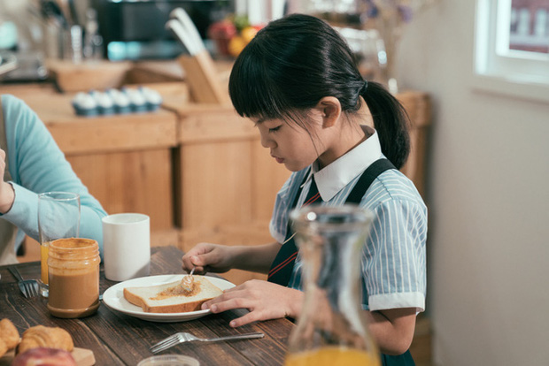 Bé gái 9 tuổi bị dụ tham gia đường dây lừa đảo, phát tán hết ảnh nhạy cảm của bố mẹ - Ảnh 3.