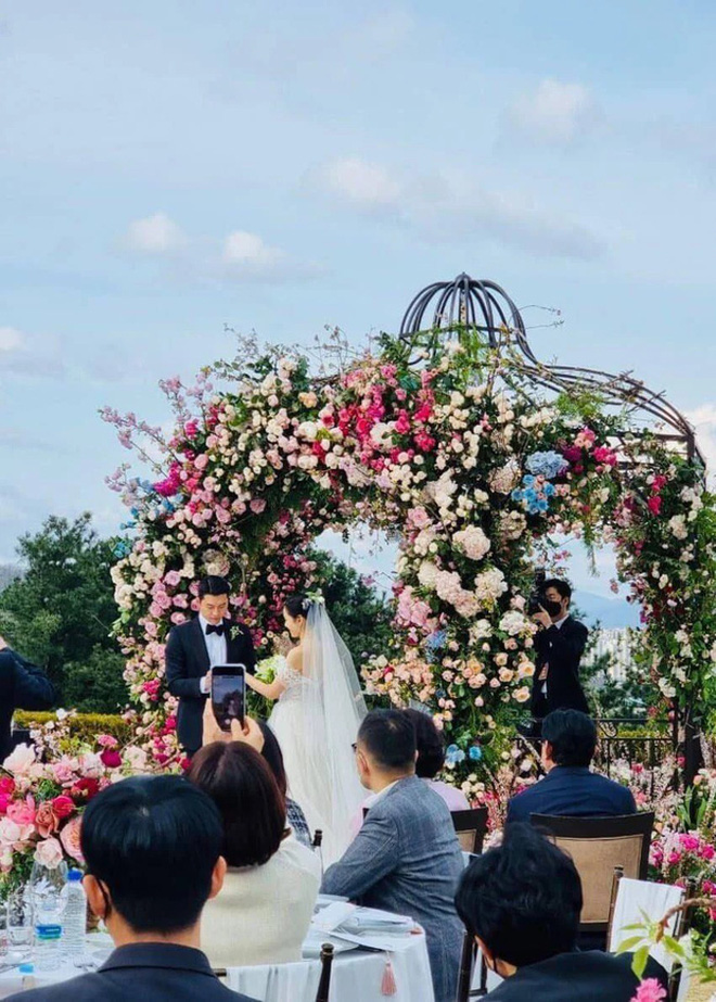  6 cái nhất khiến đám cưới Hyun Bin - Son Ye Jin thành cú nổ châu Á: 200 khách toàn sao khủng, dàn siêu xe và 5 bộ váy cưới tiền tỷ chưa phải là sốc nhất - Ảnh 28.