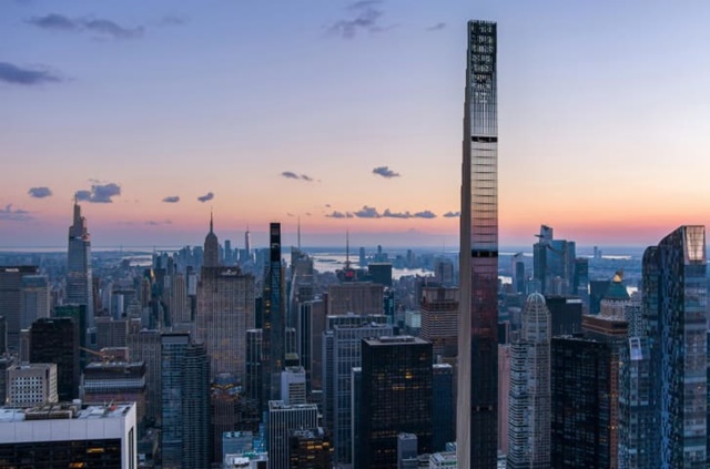  Tòa nhà chọc trời mảnh mai nhất thế giới ở New York lắc lư trong gió  - Ảnh 1.