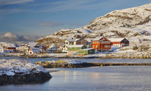 Hòn đảo nhỏ ngưng đọng thời gian ở Na Uy: Không có khái niệm ngày - đêm, hơn 350 dân sinh sống nhưng không bao giờ đeo đồng hồ - Ảnh 4.