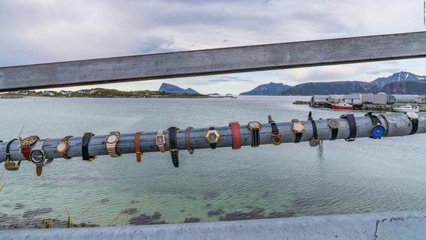 Hòn đảo nhỏ ngưng đọng thời gian ở Na Uy: Không có khái niệm ngày - đêm, hơn 350 dân sinh sống nhưng không bao giờ đeo đồng hồ - Ảnh 9.