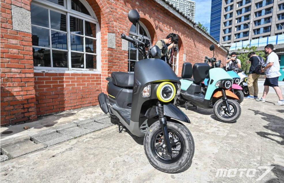Lạ mắt với xe tay ga SYM, thiết kế đa dụng, đầy bình đi 338 km - Ảnh 7.