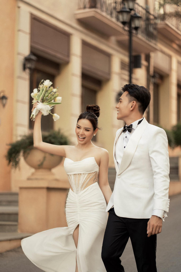 Ly Binh released a beautiful wedding photo before the wedding, revealing a special item with his wife Phuong Trinh Jolie - Photo 8.