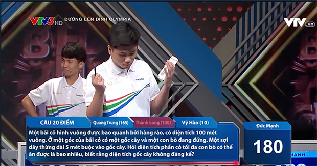 The Olympia question made all 4 candidates unable to solve it, until the MC read the answer and was surprised: 9/10 people lost their hands!  - Photo 1.