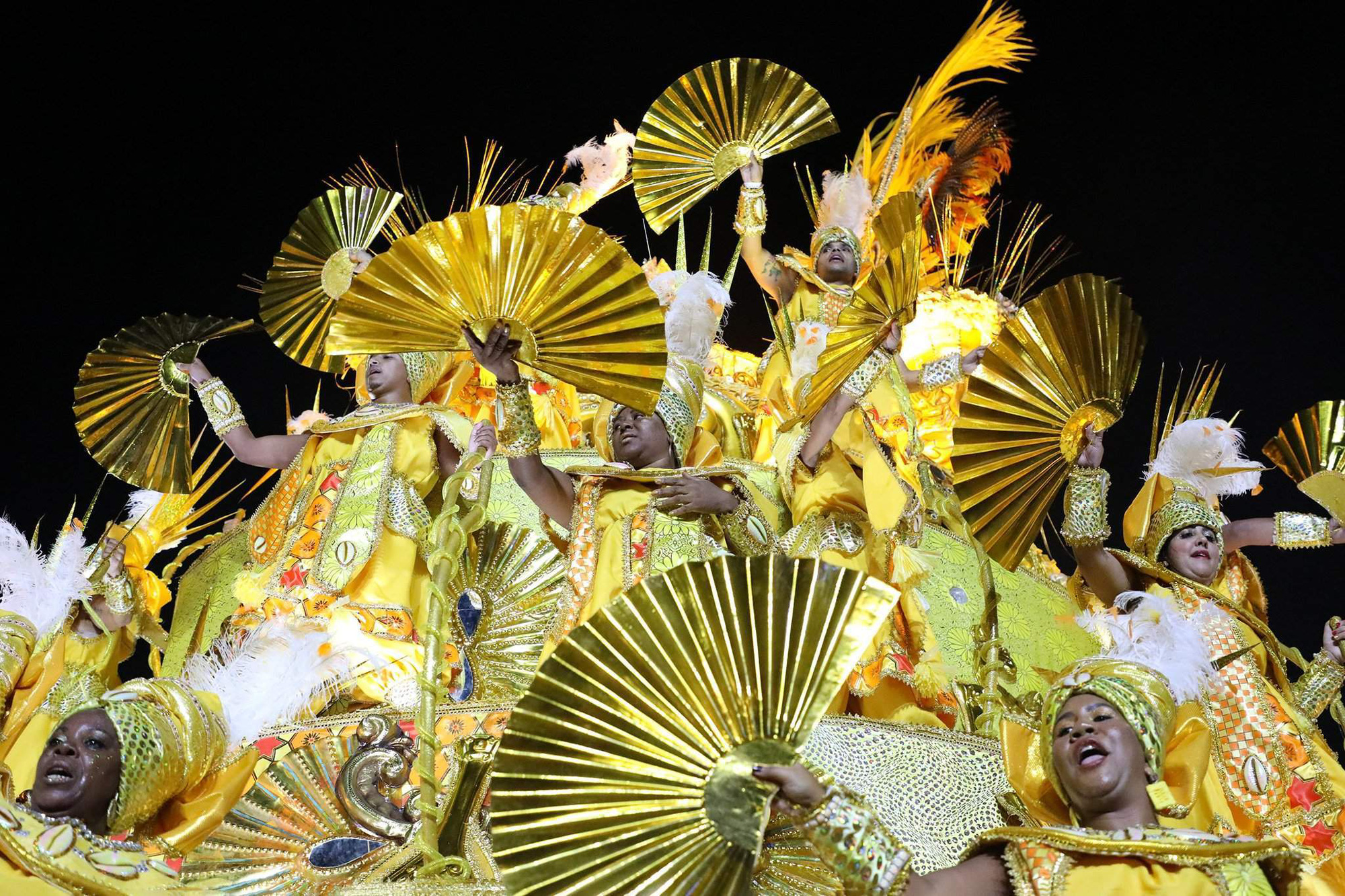 Karmen ozaro tikuv naqshlari Karmen ozaro tikuv naqshlari