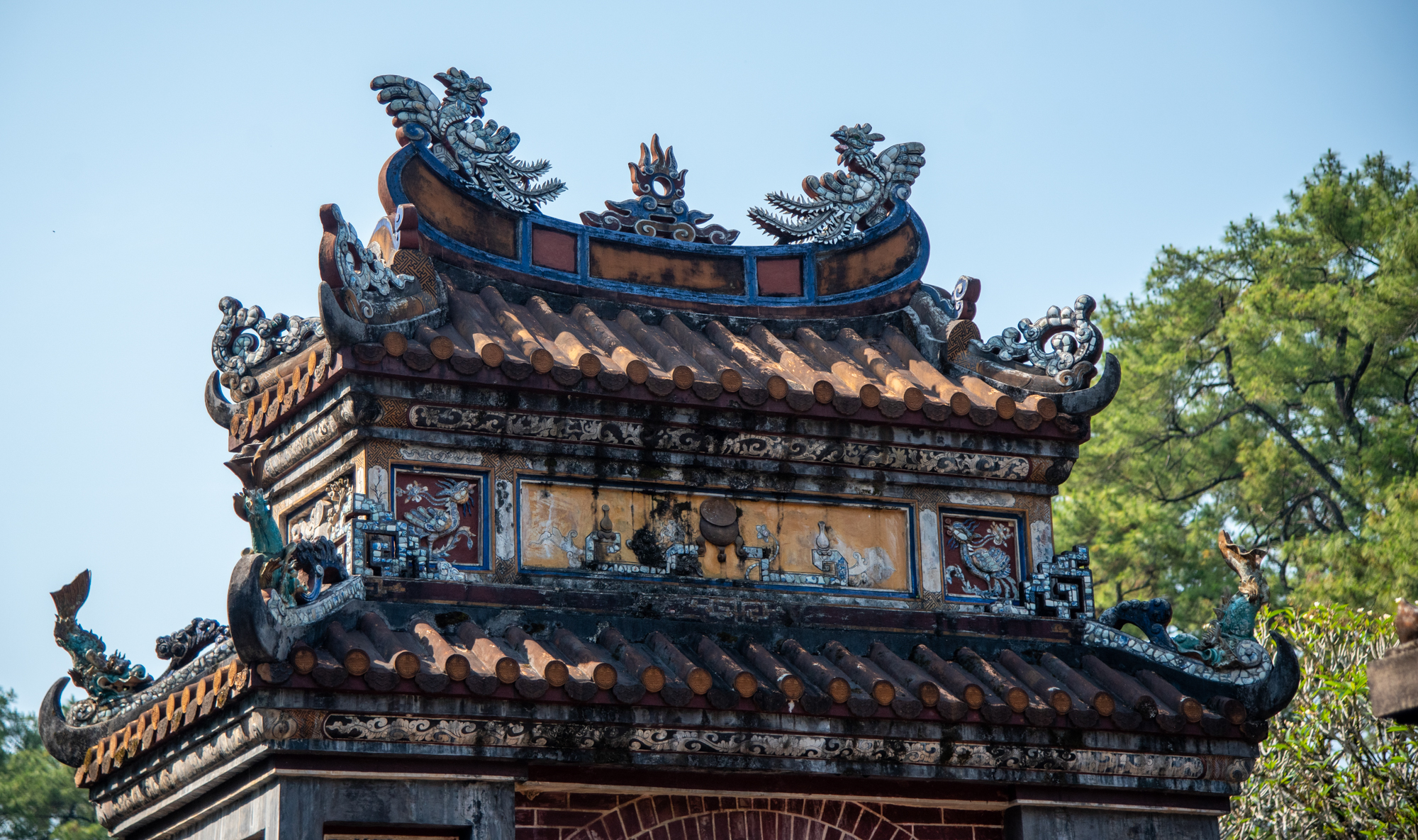 Discover Khiem Tho mausoleum - resting place of Queen Le Thien Anh - Photo 2. Discover Khiem Tho mausoleum - resting place of Queen Le Thien Anh - Photo 2.