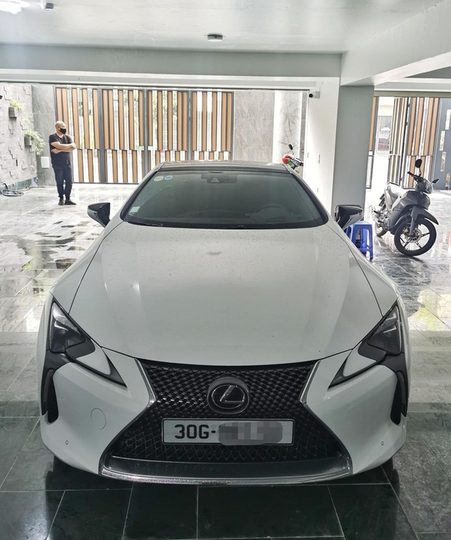 Lexus LC500h siêu hiếm tại Việt Nam được bán lại chỉ với giá hơn 7 tỷ đồng  - Ảnh 2.