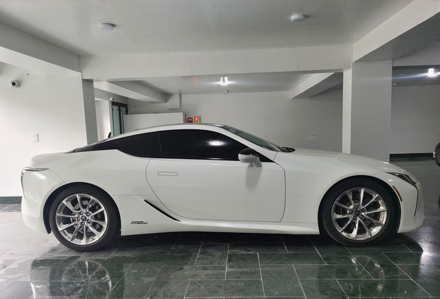 Lexus LC500h siêu hiếm tại Việt Nam được bán lại chỉ với giá hơn 7 tỷ đồng  - Ảnh 8.