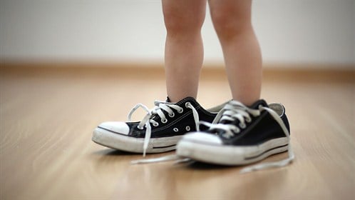 Trẻ “đi giày sớm” và trẻ “luôn đi chân đất” có sự khác biệt ở IQ và 2 điểm này khi lớn lên - Ảnh 5.