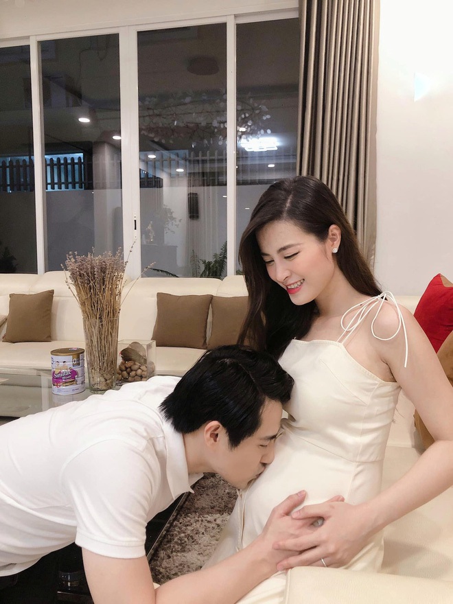 Ngắm cơ ngơi chục tỷ của gia đình văn hóa quyền lực showbiz Việt: Không ở penthouse đắt đỏ thì cũng là biệt thự sang chảnh, đẹp mê - Ảnh 4.