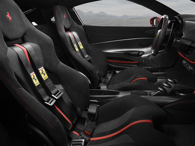 Siêu xe Ferrari 488 Pista Coupe độc nhất Việt Nam lộ diện lần đầu sau gần 1 năm về nước - Ảnh 4.