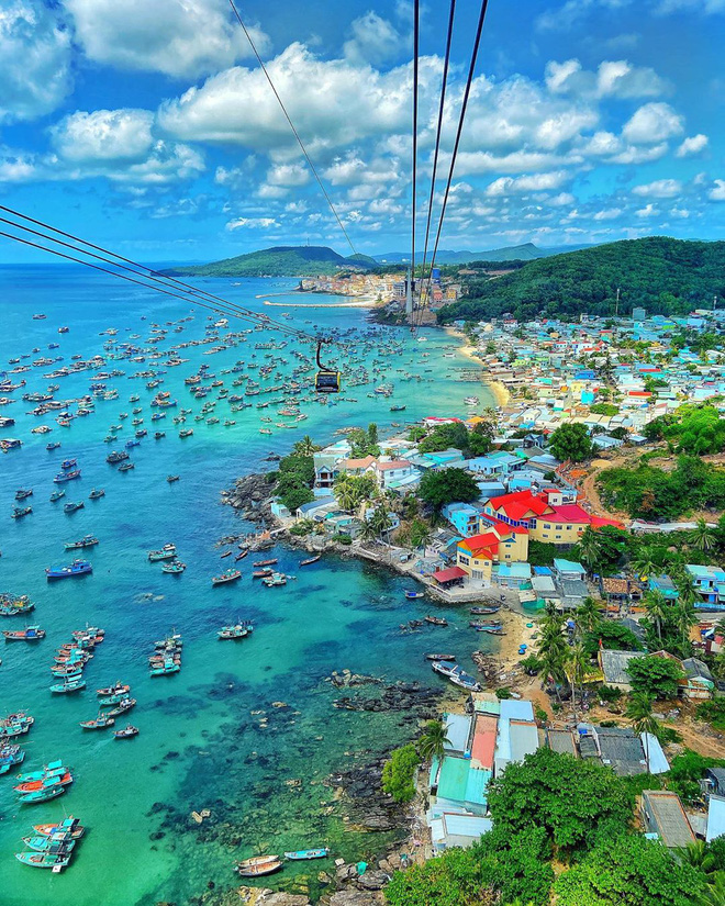 The view from the world's longest sea-crossing cable car in Phu Quoc amazes tourists - Photo 7.