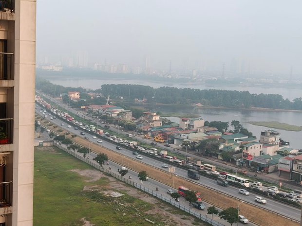 CẬP NHẬT: Hà Nội vẫn kẹt cứng xe tại nhiều tuyến đường trong ngày đầu tiên của kỳ nghỉ lễ - Ảnh 5.