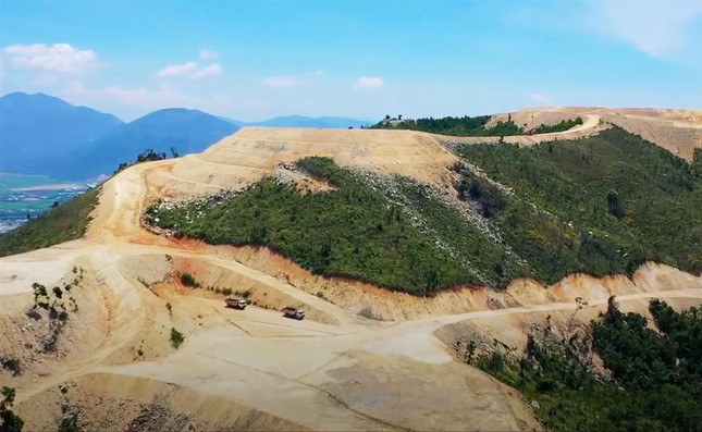 Hôm nay, xét xử 2 cựu Chủ tịch Khánh Hòa: 16 luật sư tham gia bào chữa cho các bị cáo - Ảnh 1.