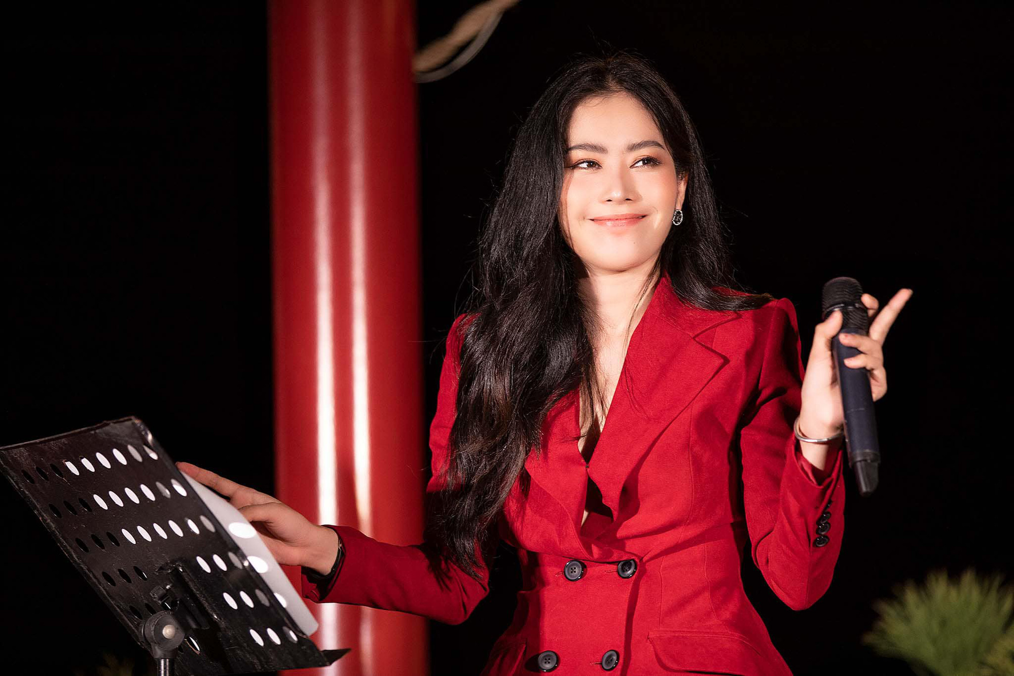 Nam Em có kiểu ngồi gây khó chịu ở Miss World 2022, tạo ra tranh cãi kịch liệt - Ảnh 3. Nam Em có kiểu ngồi gây khó chịu ở Miss World 2022, tạo ra tranh cãi kịch liệt - Ảnh 3.