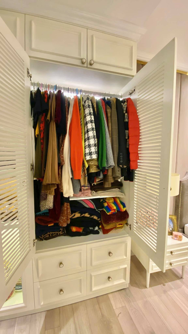 Chiêm ngưỡng căn hộ cao cấp của MC Diệp Chi: Một tay tự thiết kế, yêu chương trình tới nỗi mua gương treo tường hình vòng nguyệt quế - Ảnh 19.