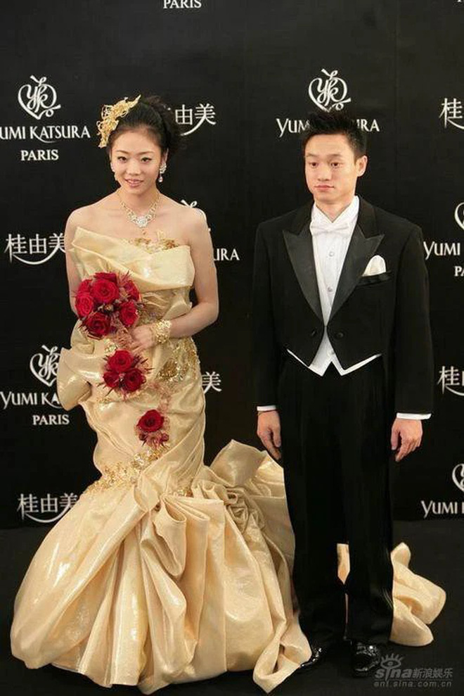 Cả chi phí đám cưới Son Ye Jin không bằng 1 góc váy cưới của Angela Baby, ai dè cả 2 đều chỉ bằng số lẻ đầm của mỹ nhân này - Ảnh 8. Cả chi phí đám cưới Son Ye Jin không bằng 1 góc váy cưới của Angela Baby, ai dè cả 2 đều chỉ bằng số lẻ đầm của mỹ nhân này - Ảnh 8.