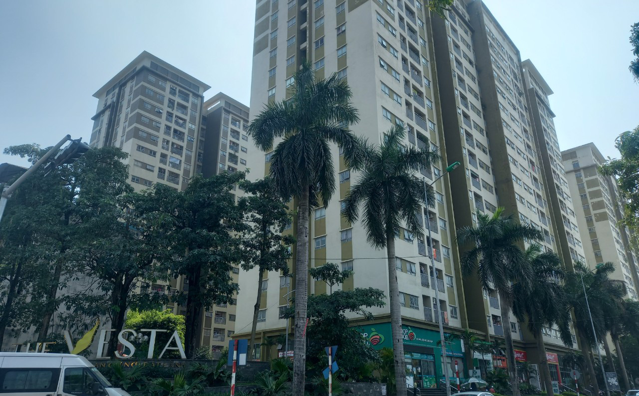 Hà Nội: Bé lớp 6 rơi từ tầng cao chung cư xuống đất, tử vong thương tâm