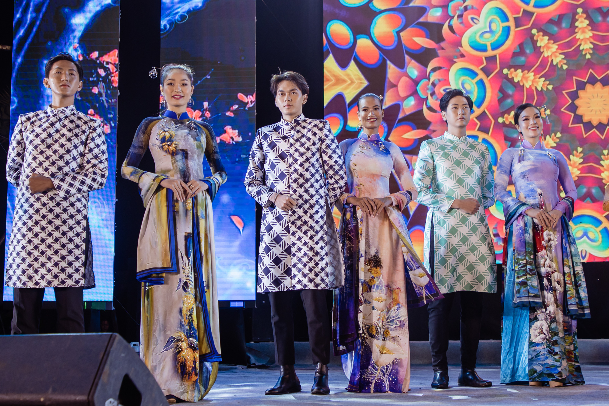Ngọc Tình, Thùy Trang sánh đôi trên sàn diễn - Ảnh 1. Ngọc Tình, Thùy Trang sánh đôi trên sàn diễn - Ảnh 1.