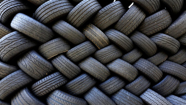 Super concrete made from old tires - Photo 3.